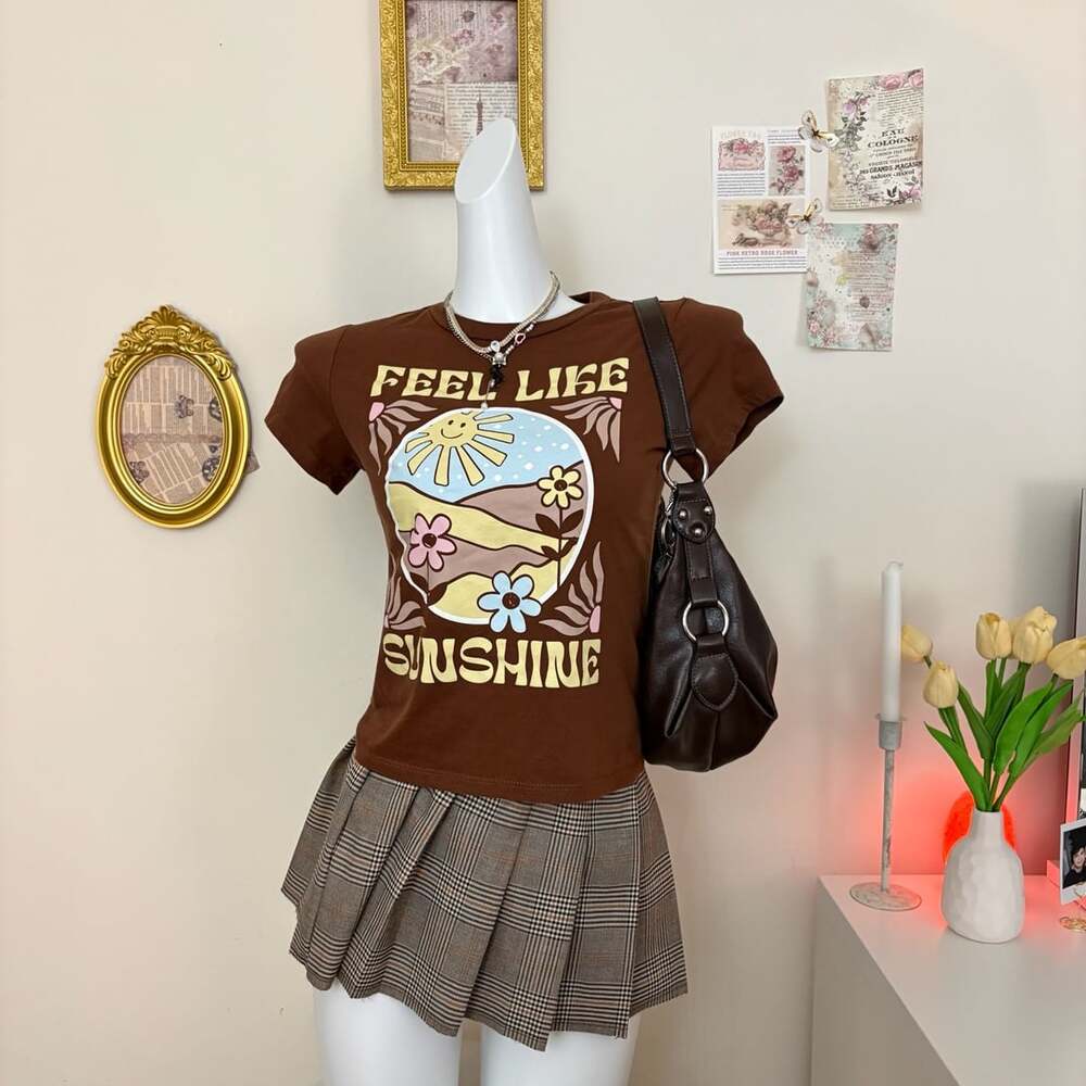 Feel Like Sunshine Brown Graphic Short Sleeve Tee